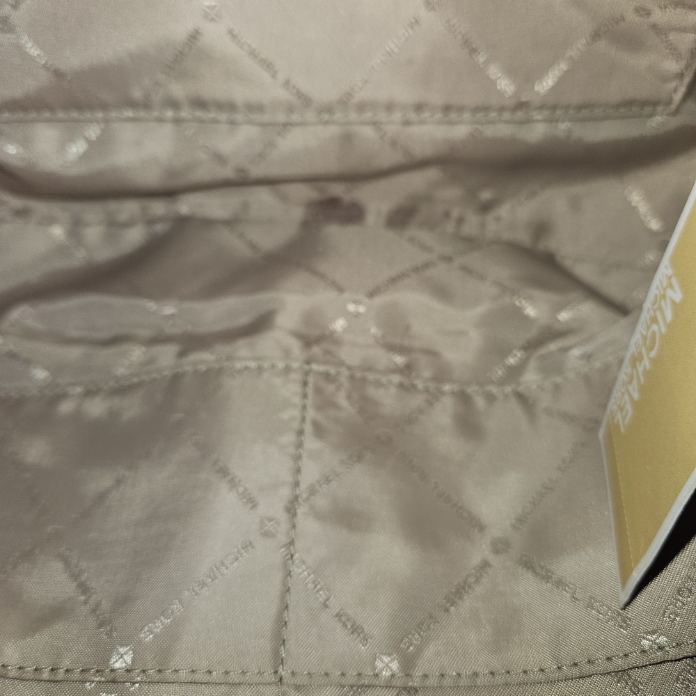 Purse - Picture 3 of 6